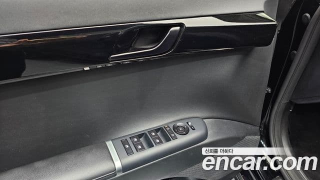 Hyundai Grandeur 2023 — ფოტო 16/20