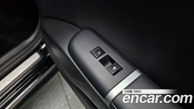 Hyundai Grandeur 2023 — ფოტო 19/20