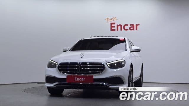 Mercedes-Benz E-Class 2022 — ფოტო 3/20