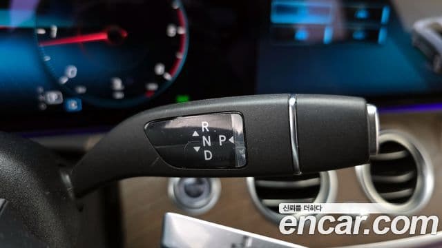 Mercedes-Benz E-Class 2022 — ფოტო 9/20