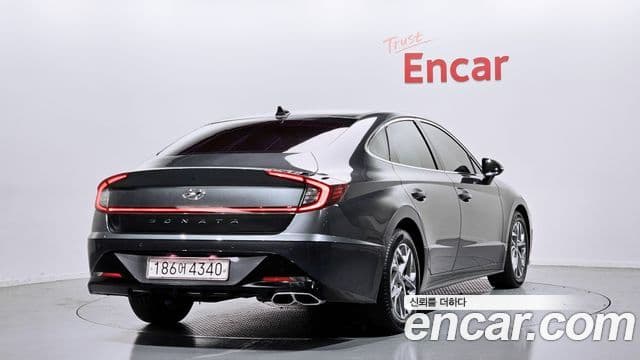 Hyundai Sonata 2020 — ფოტო 2/20