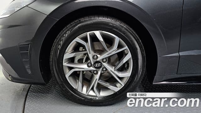 Hyundai Sonata 2020 — ფოტო 5/20