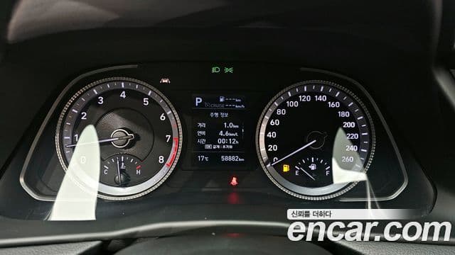 Hyundai Sonata 2020 — ფოტო 8/20
