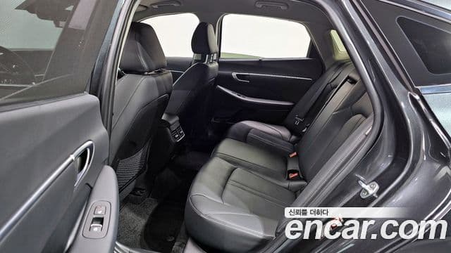 Hyundai Sonata 2020 — ფოტო 12/20
