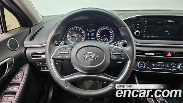 Hyundai Sonata 2020 — ფოტო 13/20