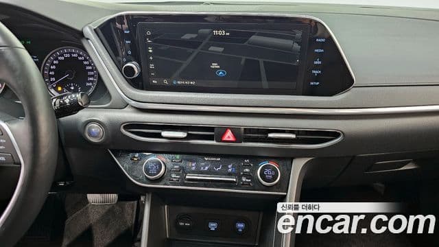 Hyundai Sonata 2020 — ფოტო 15/20
