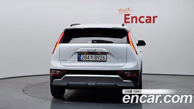Kia Niro 2022 — фото 4 из 20