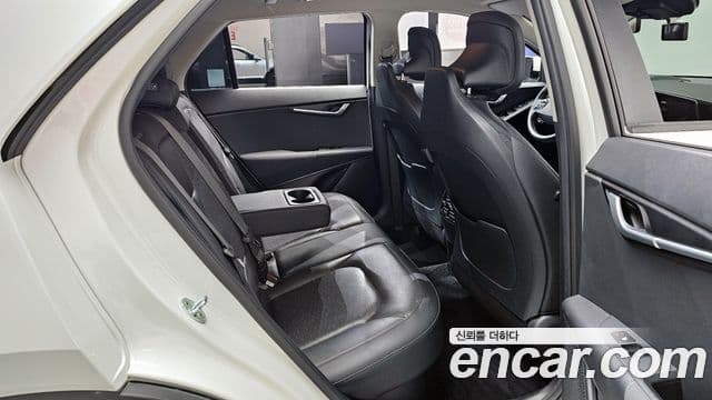 Kia Niro 2022 — фото 12 из 20