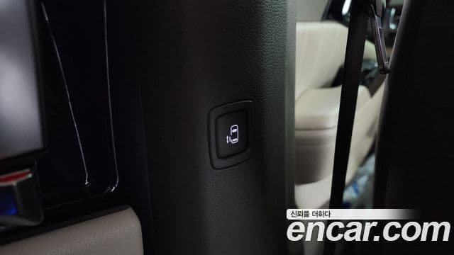 Kia Carnival 2021 — Şəkil 18/20