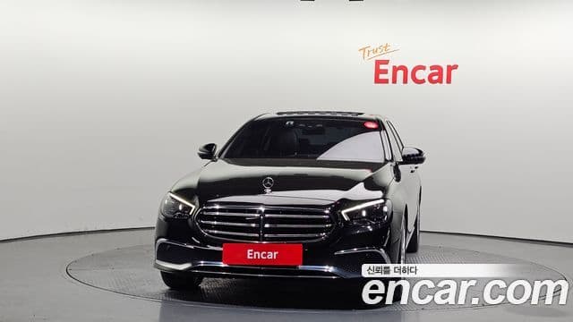 Mercedes-Benz E-Class 2022 — ფოტო 3/20