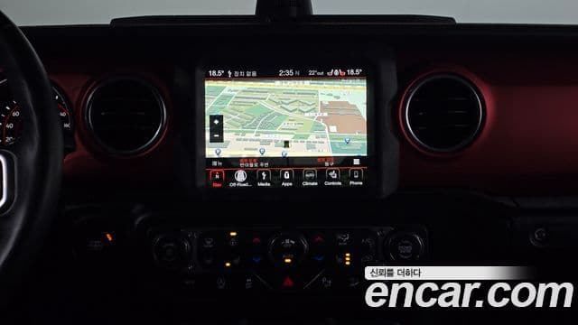 Jeep Wrangler 2019 — Фото 15/20