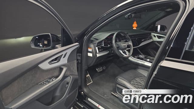 Audi Q7 2022 — Photo 12/20