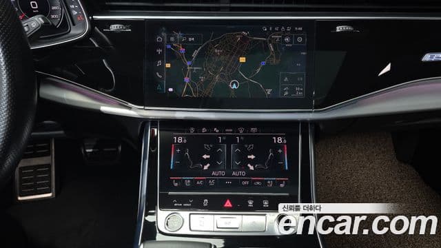 Audi Q7 2022 — Photo 7/20