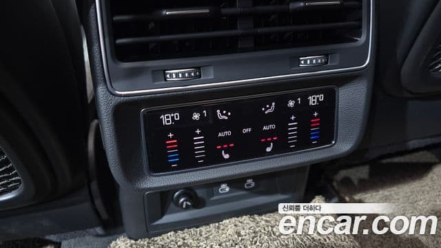 Audi Q7 2022 — Photo 4/20
