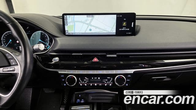 Genesis Electrified G80 2022 — ფოტო 14/20
