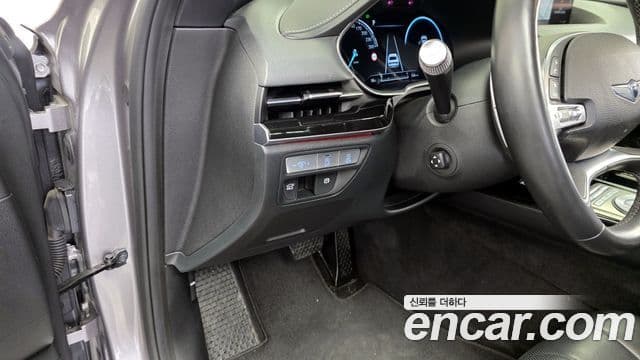 Genesis Electrified G80 2022 — ფოტო 18/20