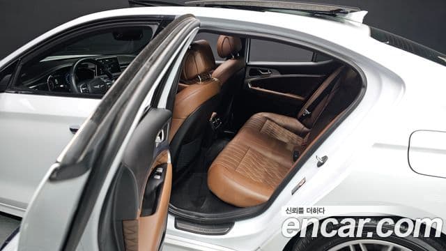 Genesis G70 2019 — Şəkil 13/20