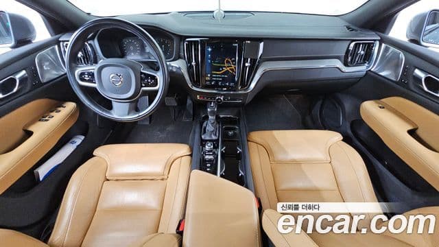 Volvo V60 Cross Country 2020 — фото 7 из 20