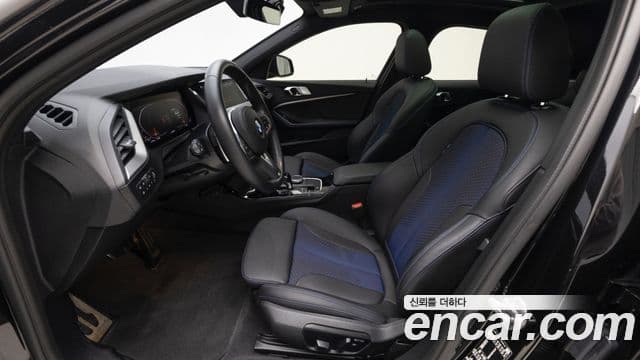 BMW 1 Series 2023 — ფოტო 9/20