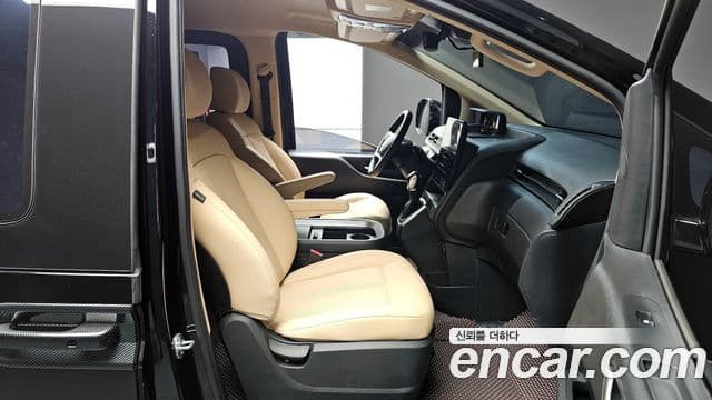 Hyundai Staria 2024 — ფოტო 10/20