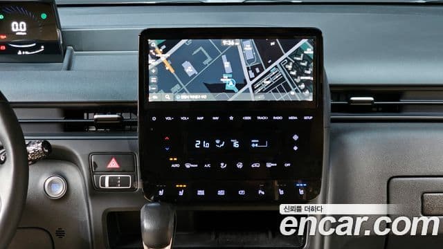Hyundai Staria 2024 — фото 14 из 20