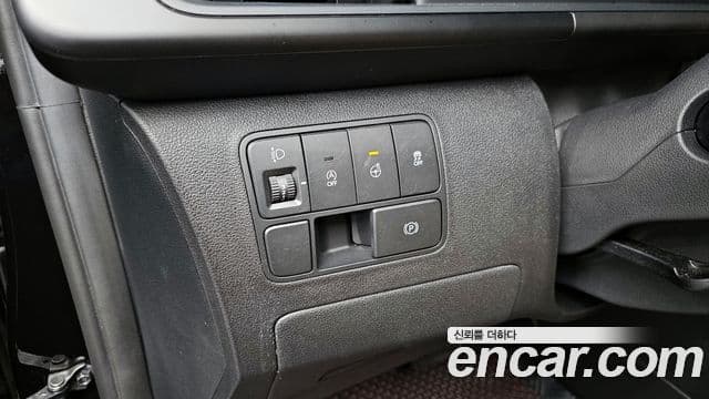 Hyundai Staria 2024 — фото 17 из 20
