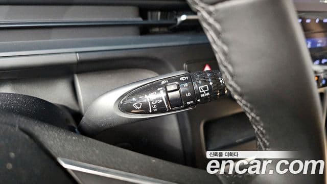 Hyundai Staria 2024 — ფოტო 19/20