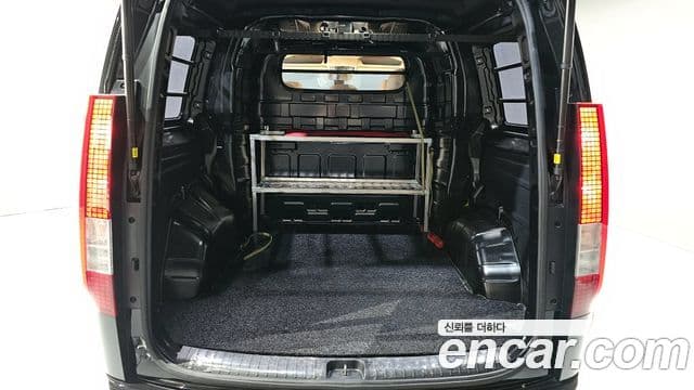 Hyundai Staria 2024 — ფოტო 20/20