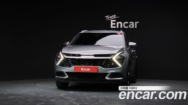 Kia Sportage 2023 — ფოტო 2/20