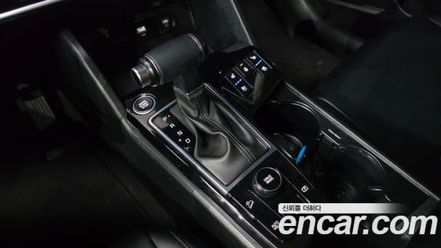 Kia Sportage 2023 — ფოტო 8/20
