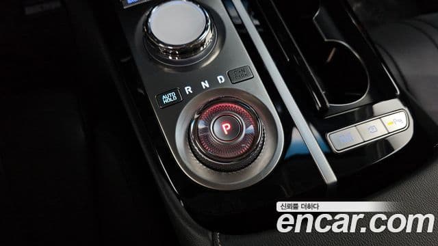 Genesis Electrified G80 2024 — Şəkil 9/20