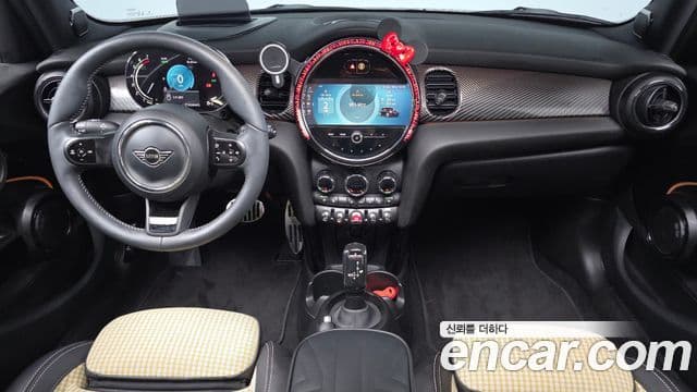 Mini Cooper S 2023 — фото 7 из 20