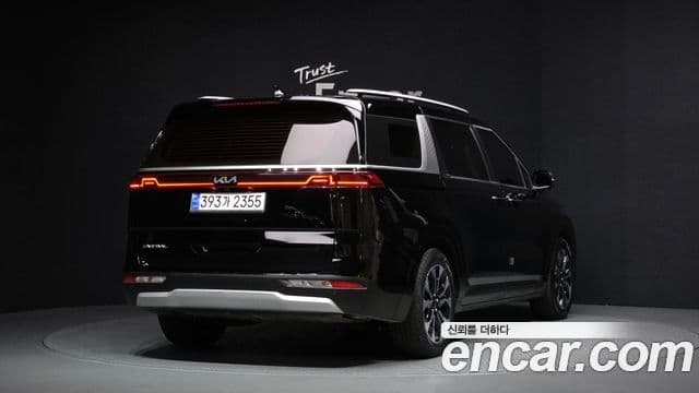 Kia Carnival 2022 — Фото 2/20