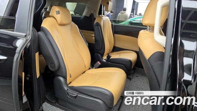 Kia Carnival 2022 — Фото 12/20