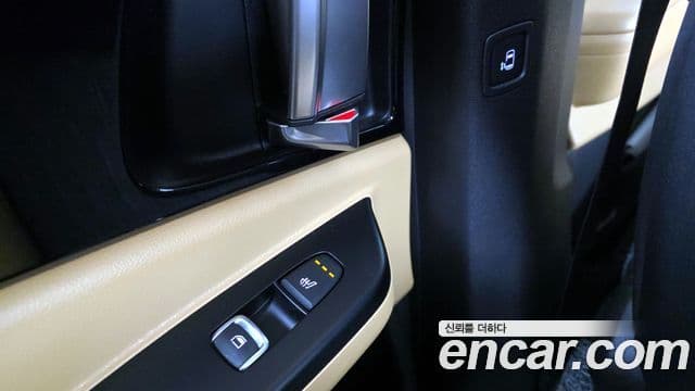Kia Carnival 2022 — Фото 19/20