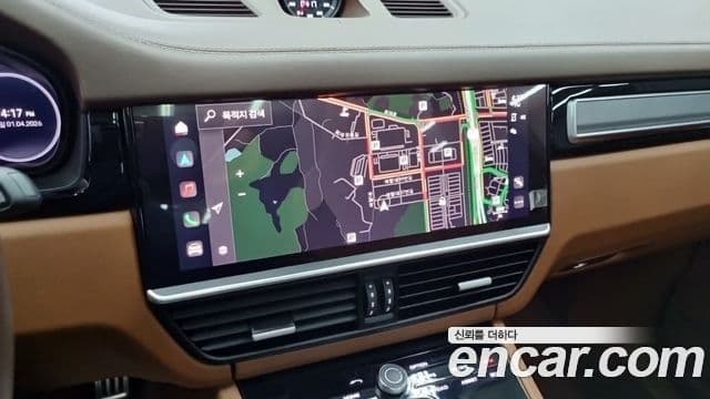 Porsche Cayenne 2023 — Photo 7/18