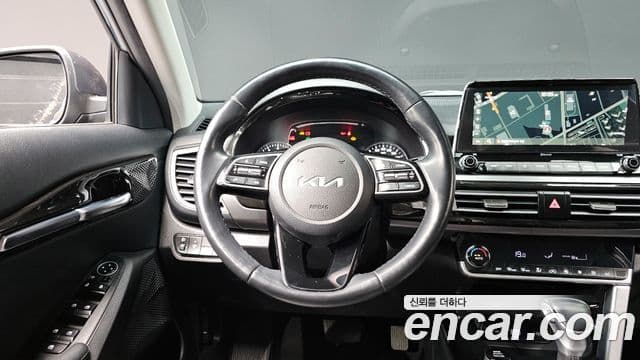 Kia Seltos 2022 — Şəkil 13/20