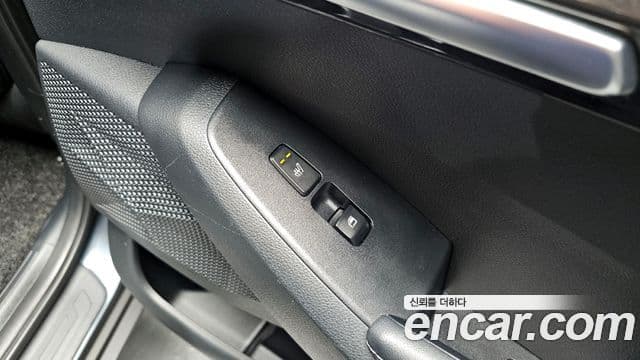 Kia Seltos 2022 — Şəkil 19/20