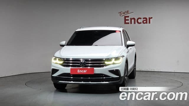 Volkswagen Tiguan 2022 — ფოტო 3/20