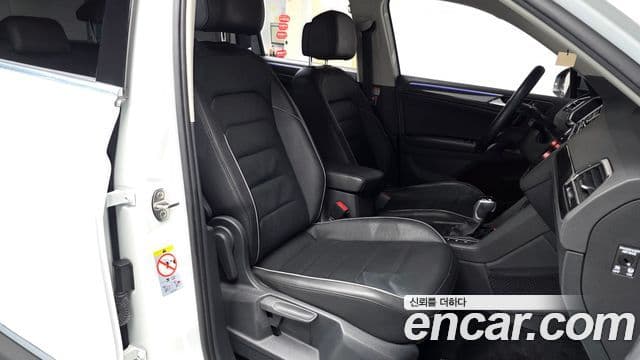 Volkswagen Tiguan 2022 — фото 10 из 20