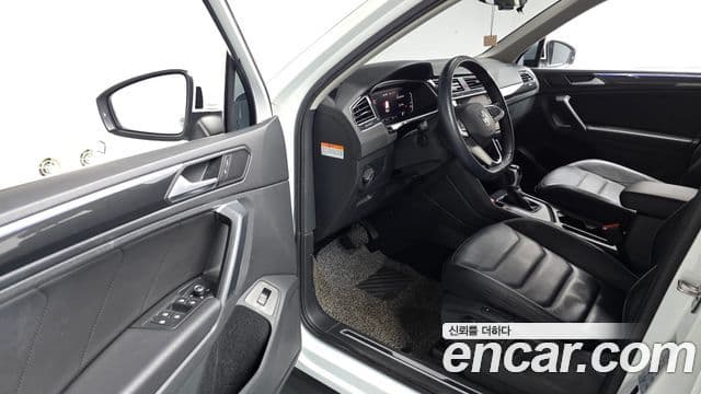 Volkswagen Tiguan 2022 — фото 11 из 20