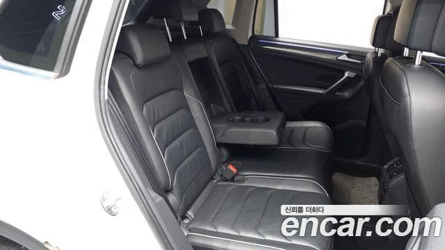 Volkswagen Tiguan 2022 — ფოტო 12/20