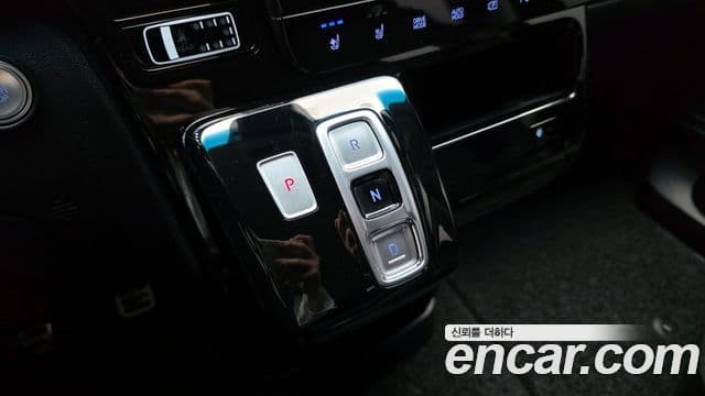 Hyundai Staria 2021 — Şəkil 9/20