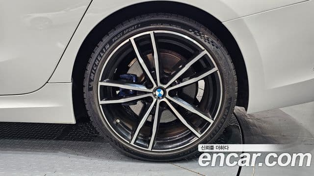 BMW 3 Series 2022 — Şəkil 20/30