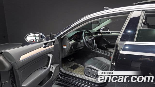 Volkswagen Arteon 2019 — ფოტო 10/20