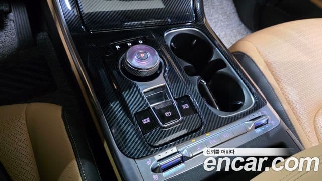Kia Carnival 2023 — Şəkil 9/20