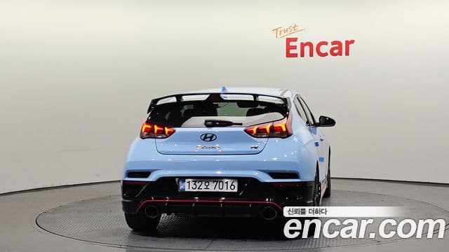 Hyundai Veloster 2021 — ფოტო 16/20