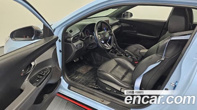 Hyundai Veloster 2021 — ფოტო 19/20
