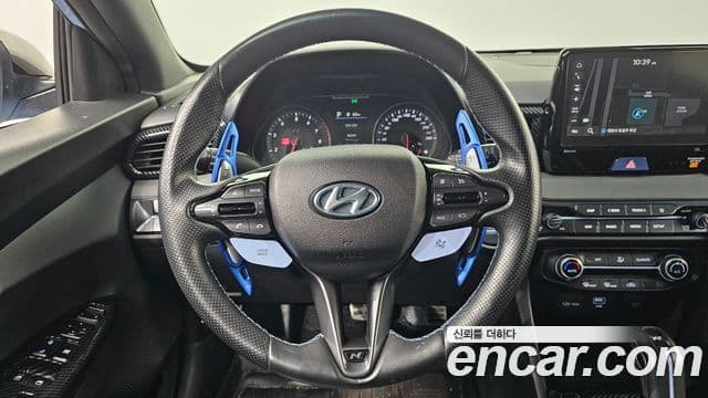 Hyundai Veloster 2021 — ფოტო 12/20