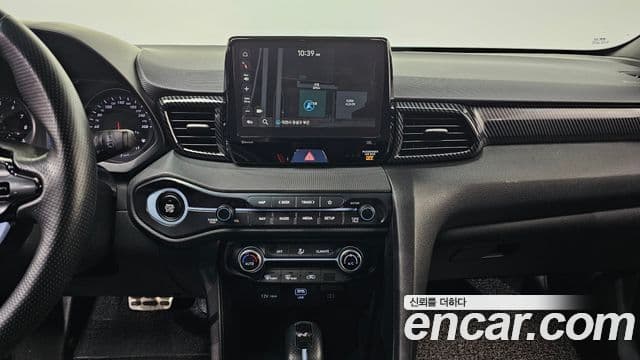 Hyundai Veloster 2021 — ფოტო 14/20